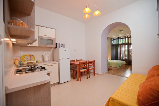 Apartmani Denis Vela Podgora Exterior foto