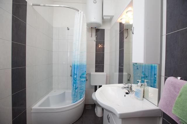 Apartmani Denis Vela Podgora Exterior foto
