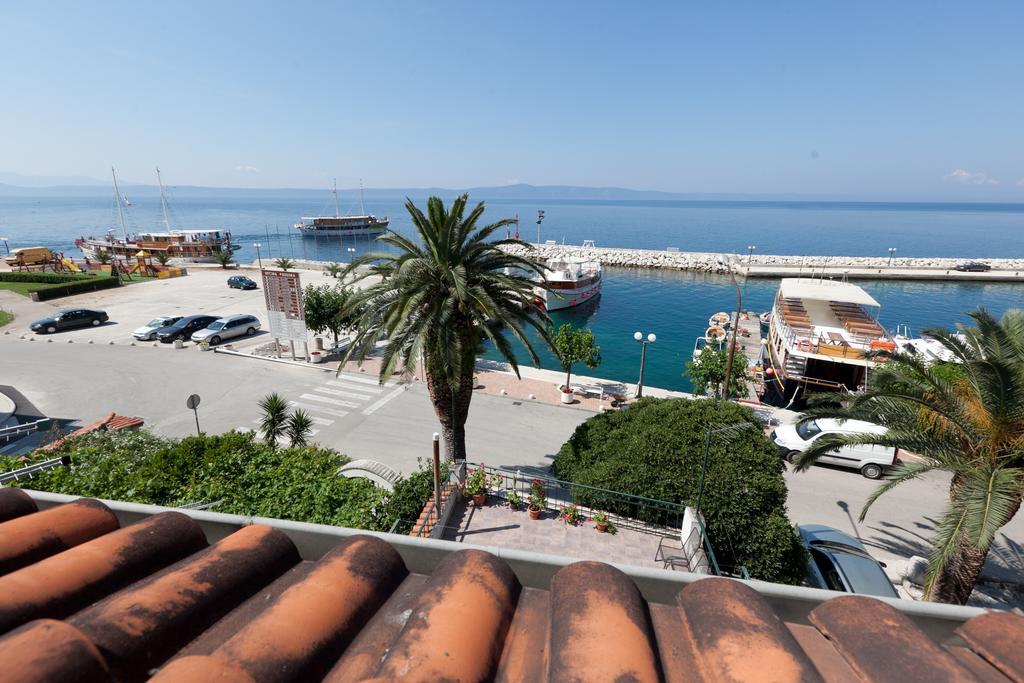 Apartmani Denis Vela Podgora Exterior foto